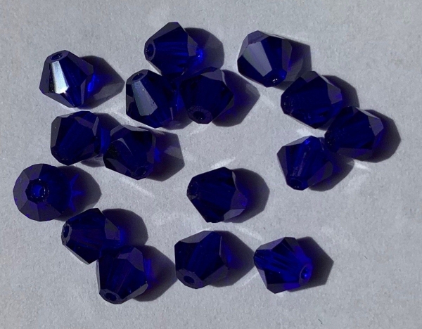 Facettenperlen brillantschliff, saphir dunkel